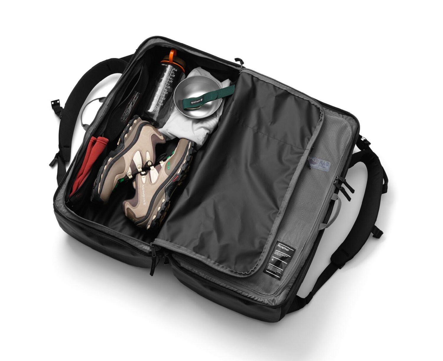 D_b_ Roamer Pro Split Duffel / Backpack 70L Black Out