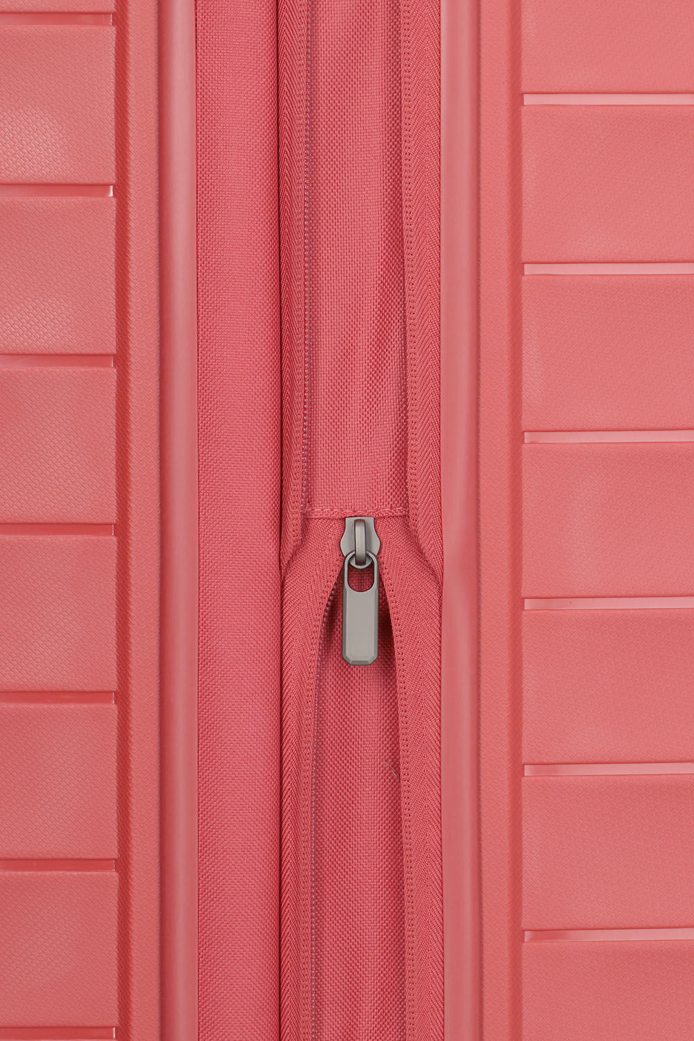 Travelite Mooby Trolley M erweiterbar, 4-Rollen Rot