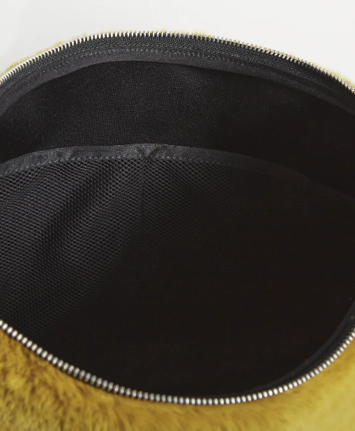 Wouf FAUX FUR large crossbody bag foxie Wouf FAUX FUR large crossbody bag foxie