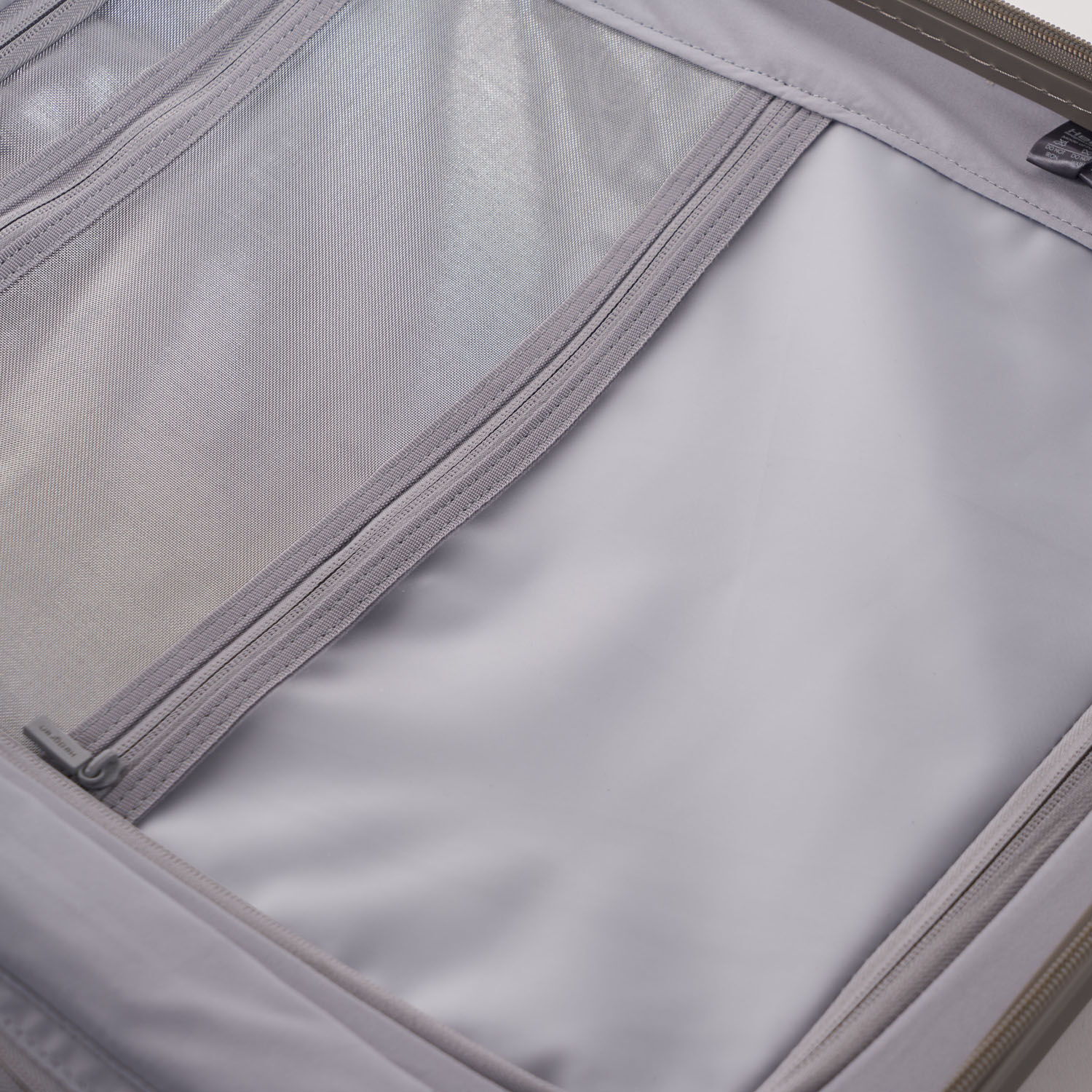 Hedgren Edge Carve XS Cabin Trolley, 4 Rollen, 55cm Black