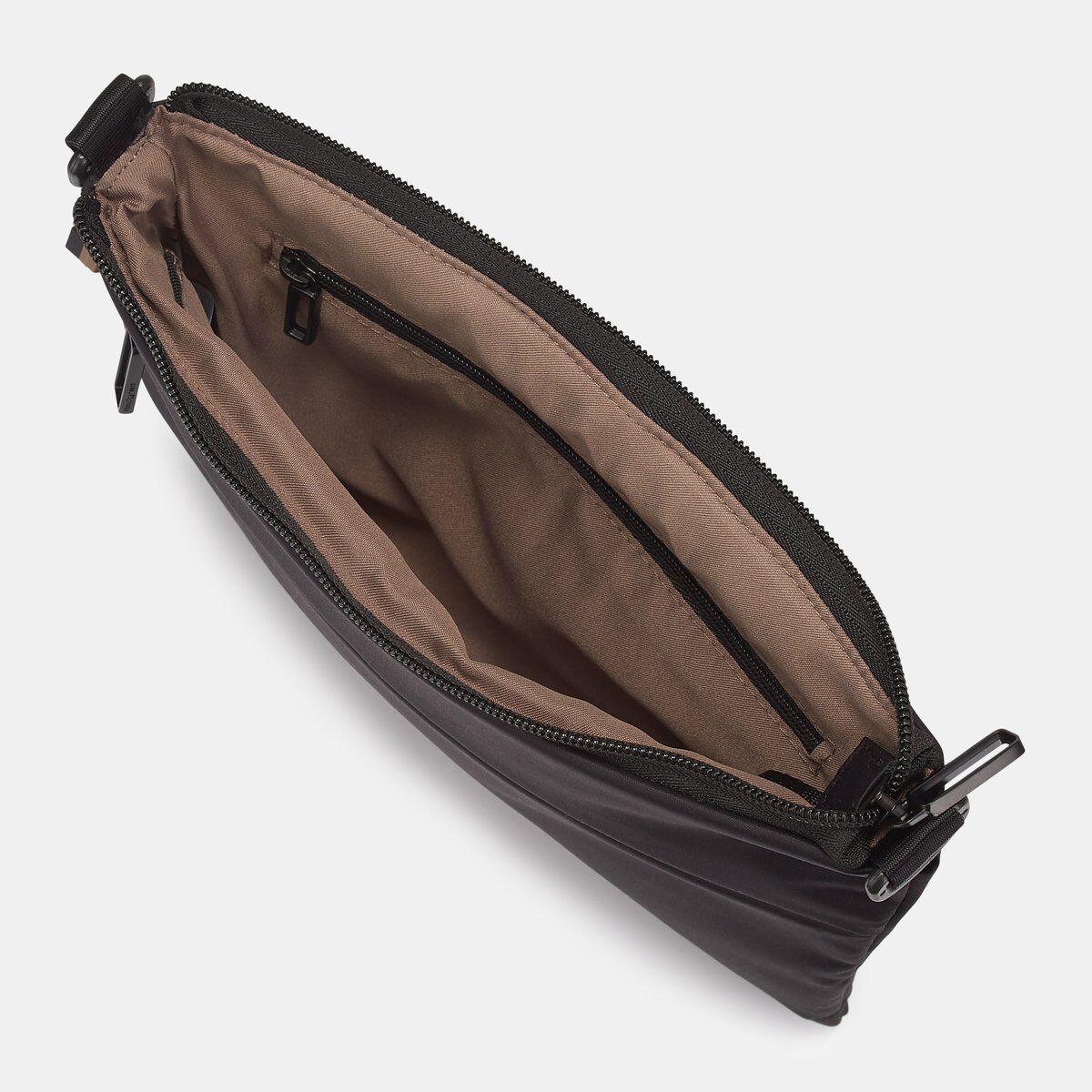 Hedgren Nova ORBIT Flat Crossover Black Hedgren Nova ORBIT Flat Crossover Black