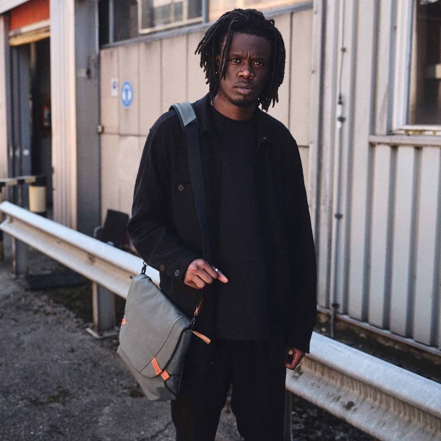 aunts & uncles Japan Matsumoto Messenger Bag gravity grey