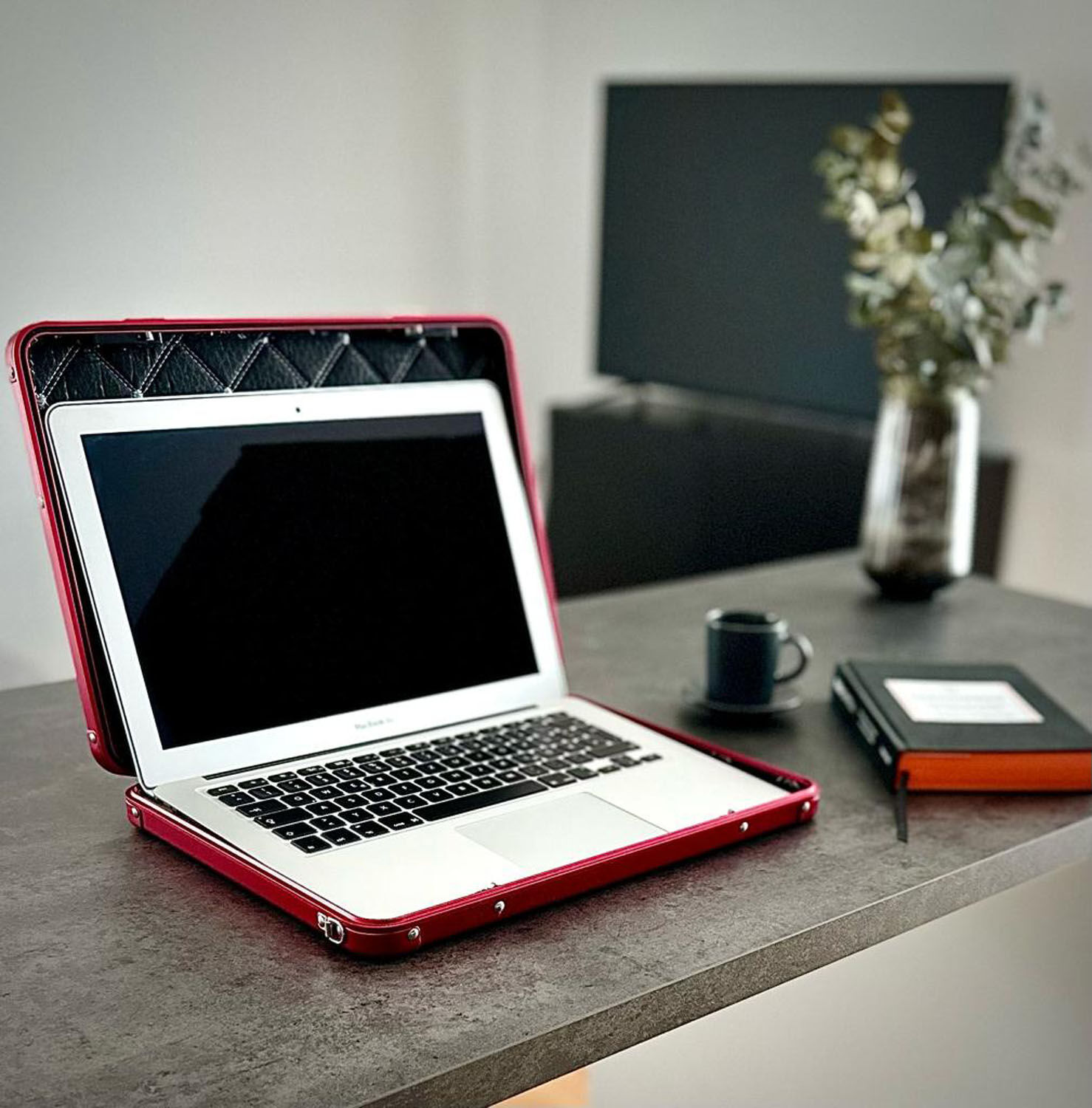 Aleon Laptop Sleeve Aluminium 16" Silber