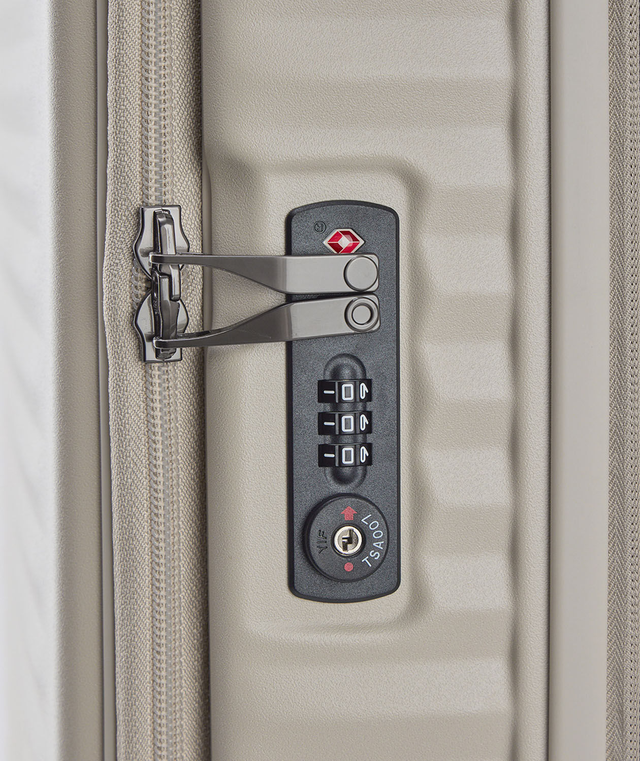 ECHOLAC Celestra FA Koffer Medium 65cm, EXP White Sand