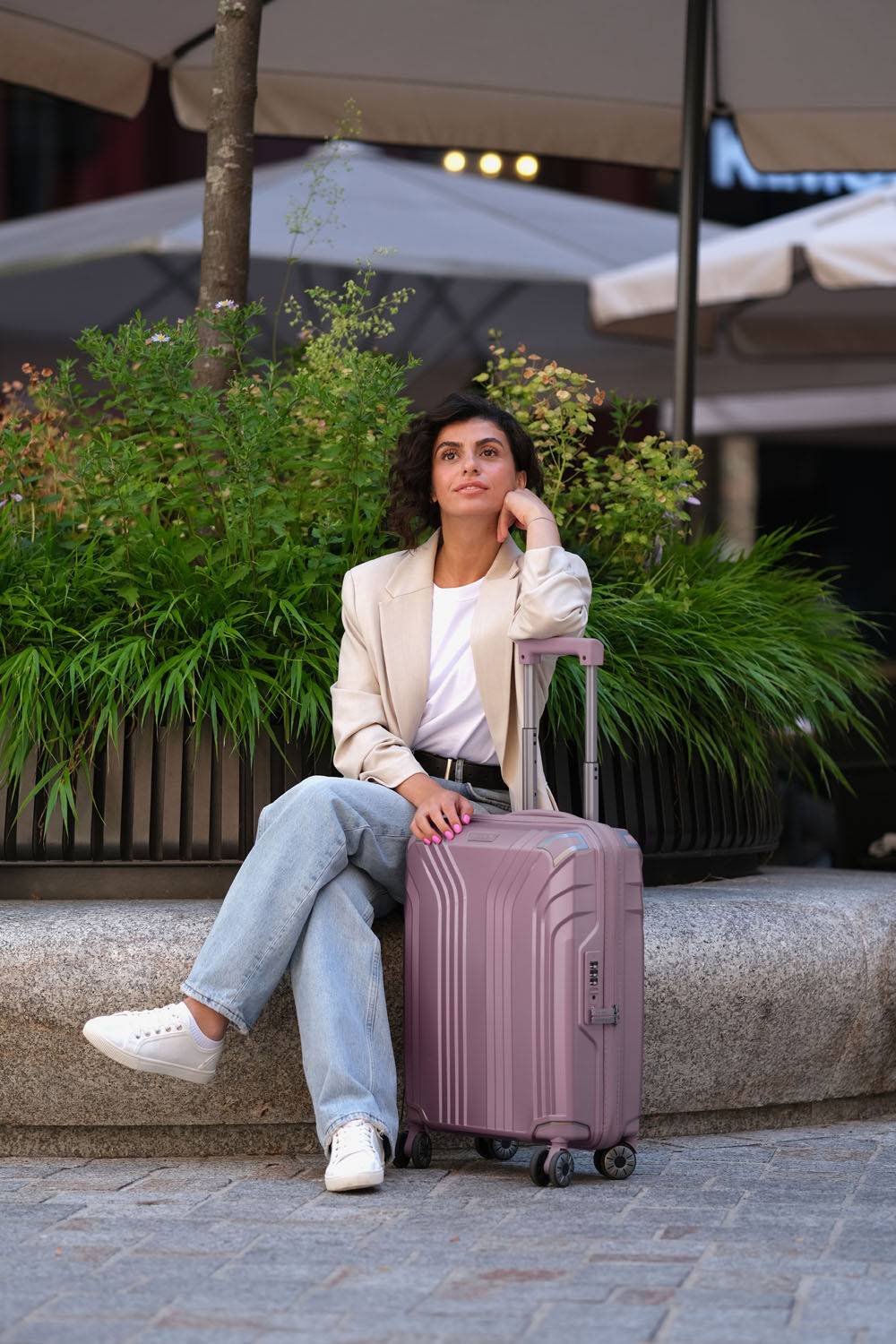 Travelite Elvaa Boardgepäck Trolley S, 4-Rollen Rosé