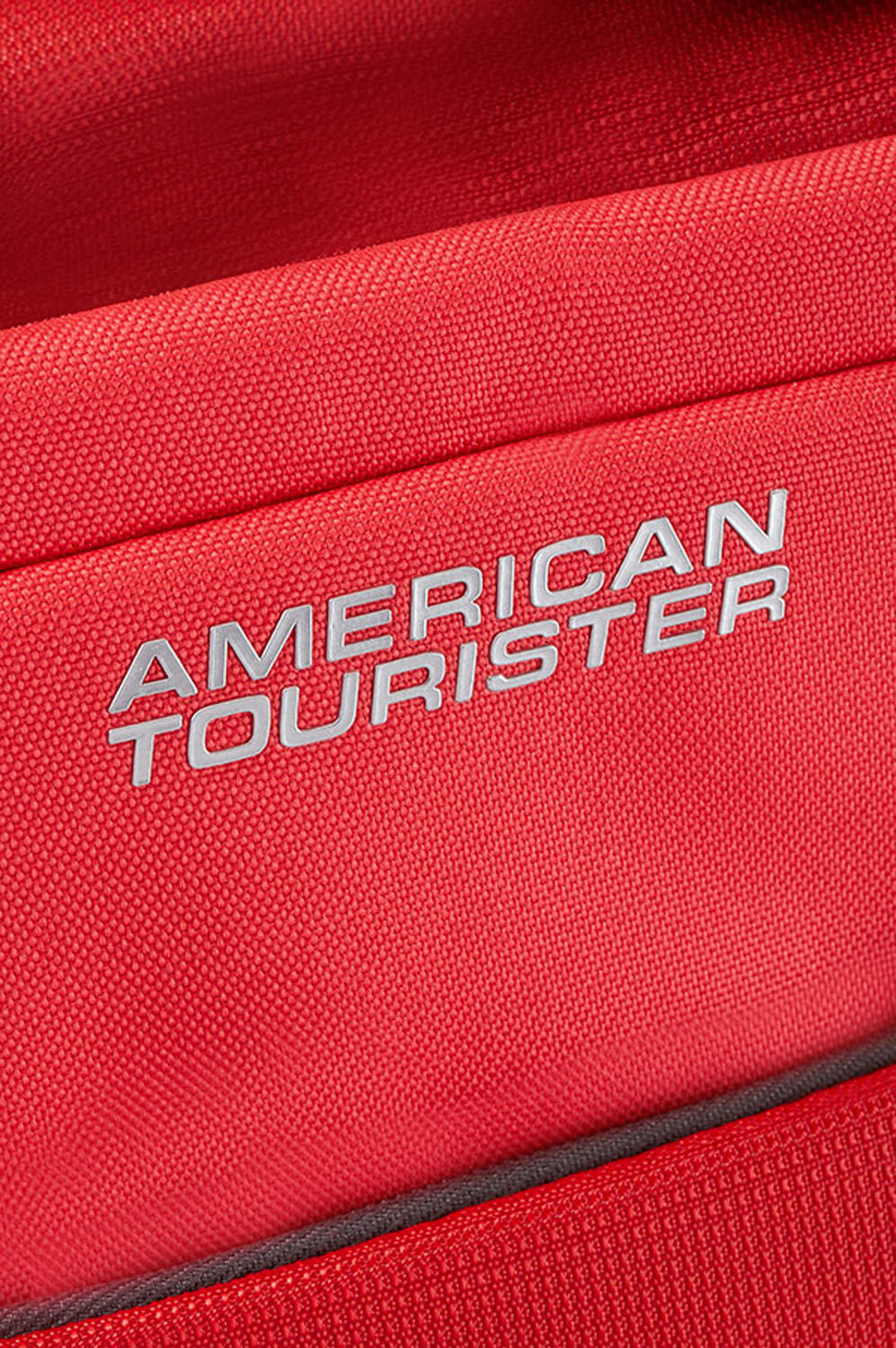 American Tourister Road Quest Trolley mit 4 Rollen 55cm Solid Red American Tourister Road Quest Trolley mit 4 Rollen 55cm Solid Red