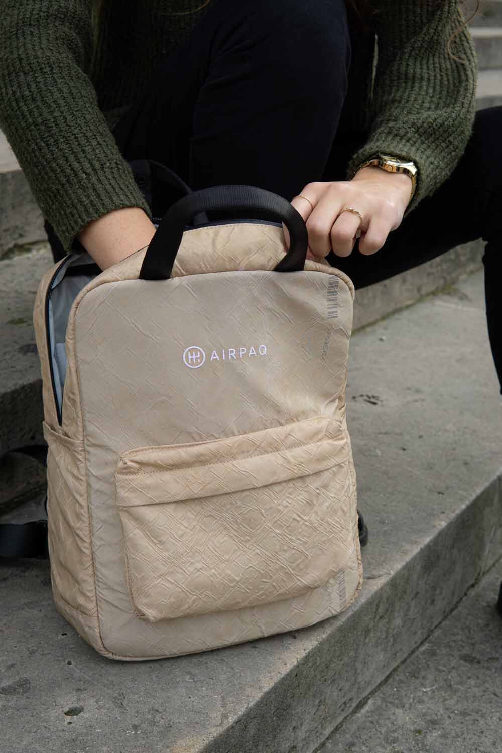 Airpaq Qube Rucksack mit 13" Laptopfach Sand