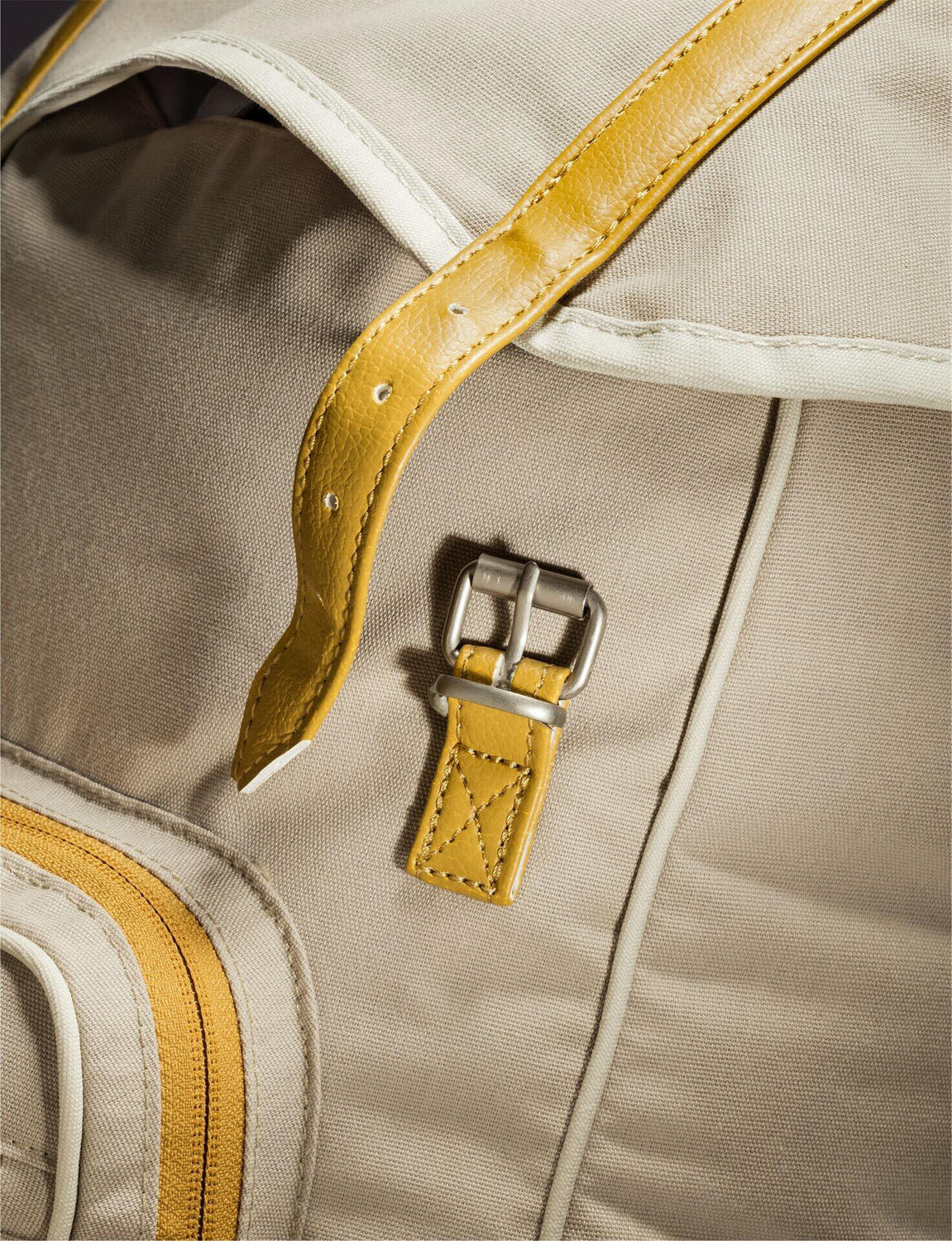 Deuter Innsbruck Lifestyle Rucksack sand-caramel