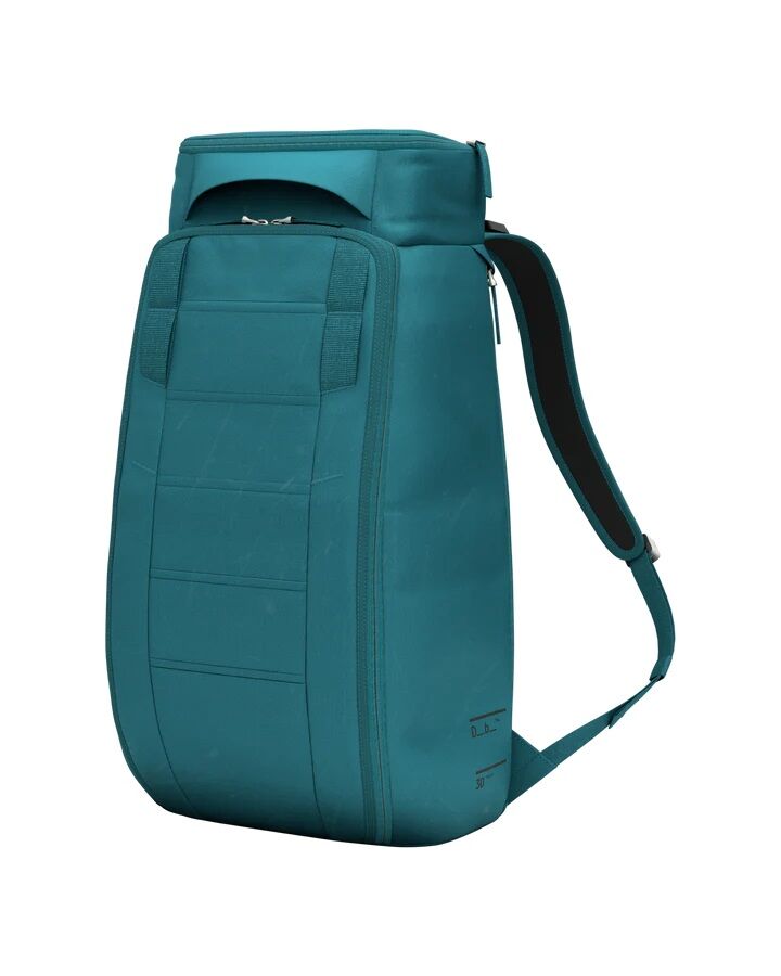 D_b_ Hugger Backpack 30L Midnight Teal