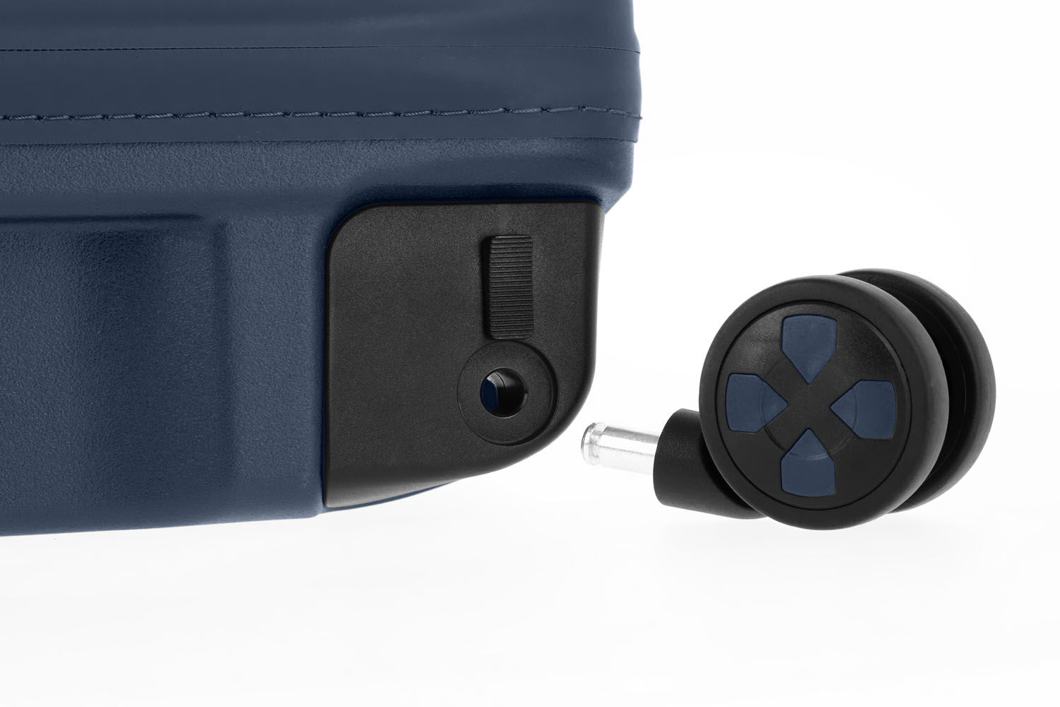 IMPACKT IP1 Koffer M, 4-Rollen Glacier blue