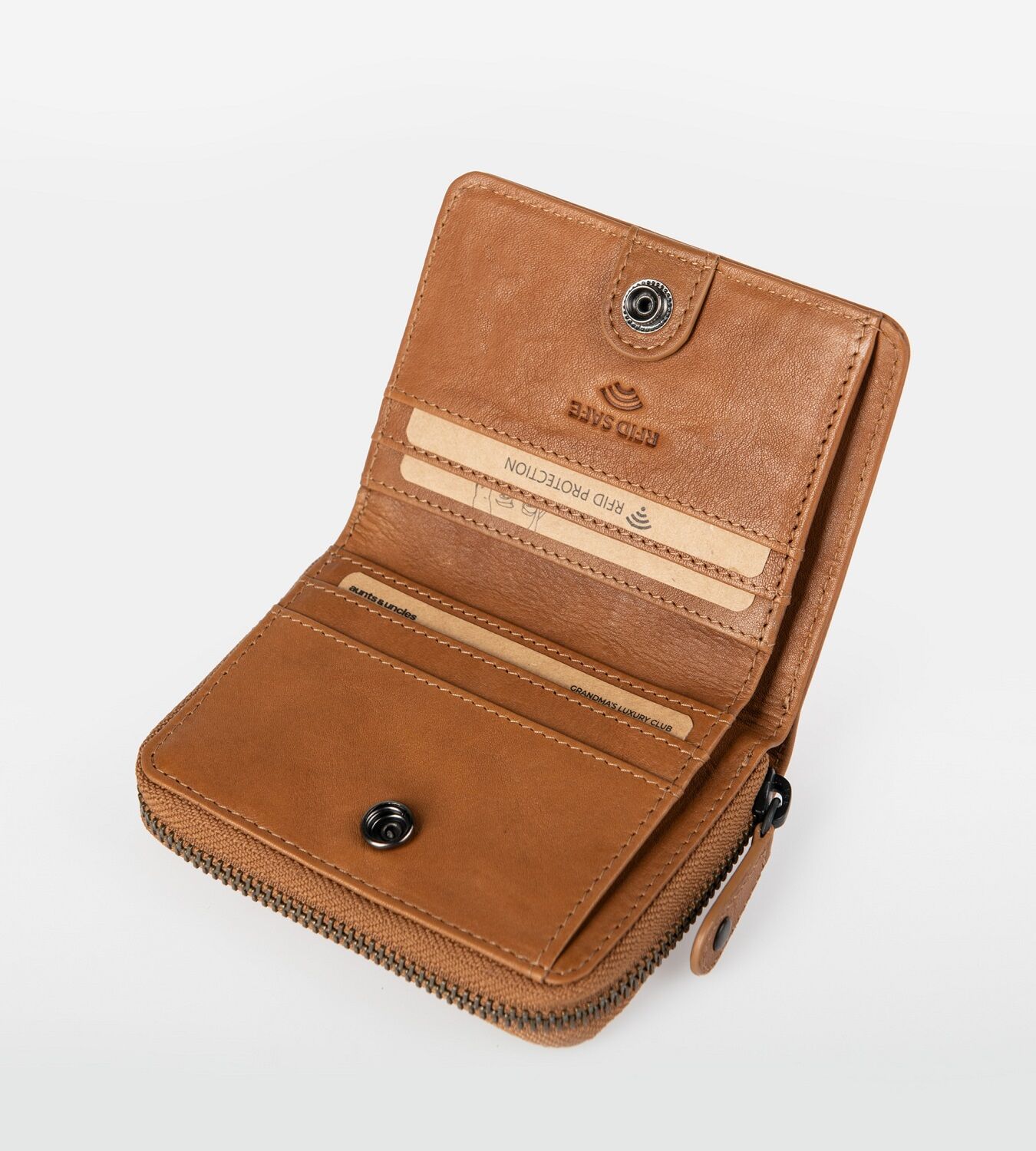 aunts & uncles Grandma's Luxury Club ELENA kompakte RV-Geldbörse caramel