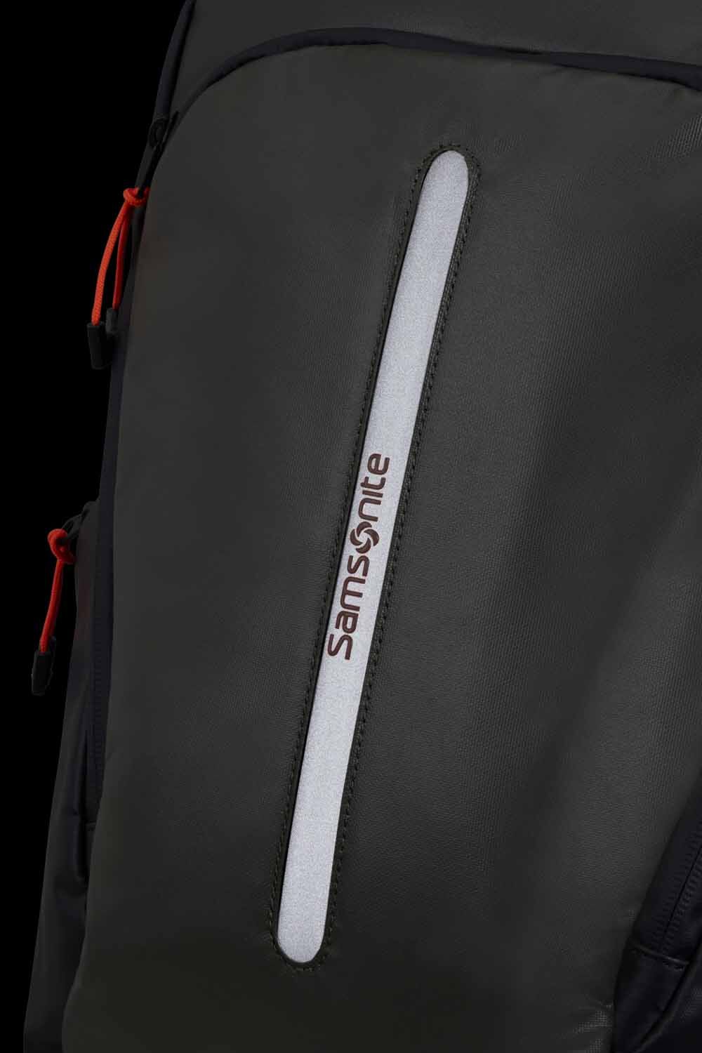 Samsonite Ecodiver Urban Laptop Rucksack M USB 15.6" + GRATIS HOTELGUTSCHEIN Climbing Ivy Samsonite Ecodiver Urban Laptop Rucksack M USB 15.6" + GRATIS HOTELGUTSCHEIN Climbing Ivy