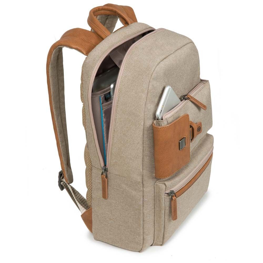 Piquadro Yukon Erweiterbarer Laptoprucksack mit iPad®Air/Pro 9,7-Fach sand Piquadro Yukon Erweiterbarer Laptoprucksack mit iPad®Air/Pro 9,7-Fach sand