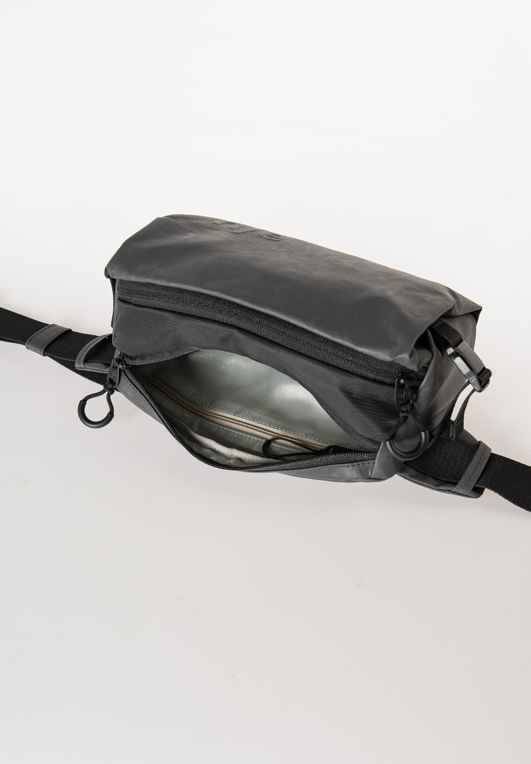 aunts & uncles Japan RE Ishikari Gürteltasche volcanic ash