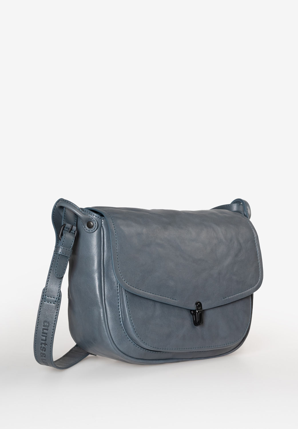 aunts & uncles Grandma's Luxury Club Mrs. Mole Cake Wind