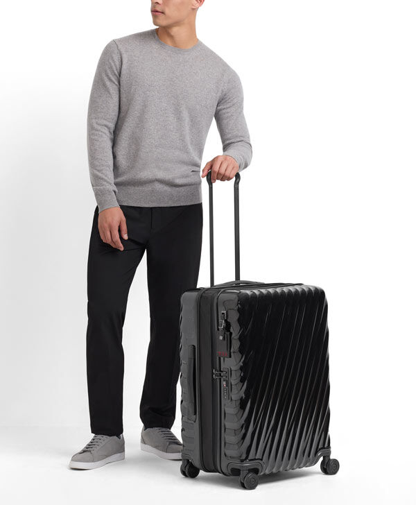 Tumi 19 Degree Erweiterbarer Aufgabekoffer für Kurzreisen 66cm, glänzed Black Tumi 19 Degree Erweiterbarer Aufgabekoffer für Kurzreisen 66cm, glänzed Black