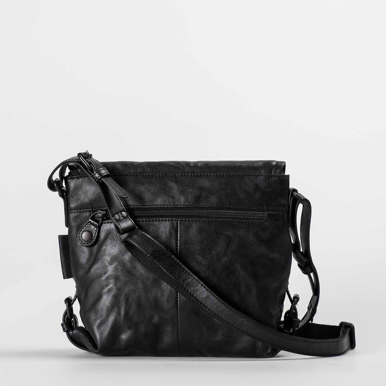 aunts & uncles Grandma's Luxury Club Mrs. Puff Pie Umhängetasche black smoke