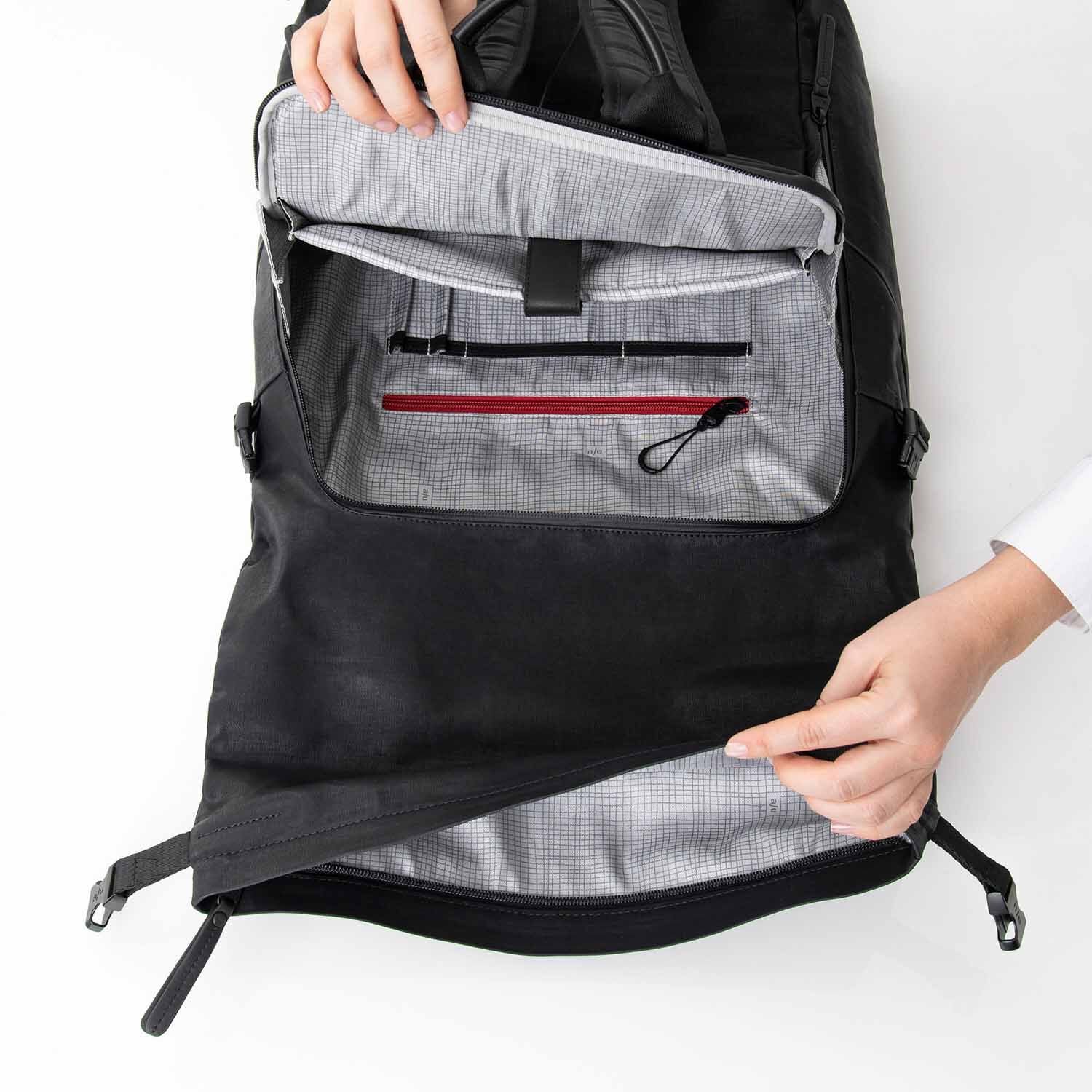 aunts & uncles Japan Matsuyama Rolltop Rucksack mit 16" Notebookfach black