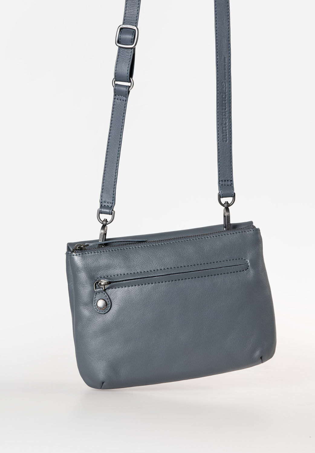 aunts & uncles Jamie's Orchard Pepino Umhängetasche wind