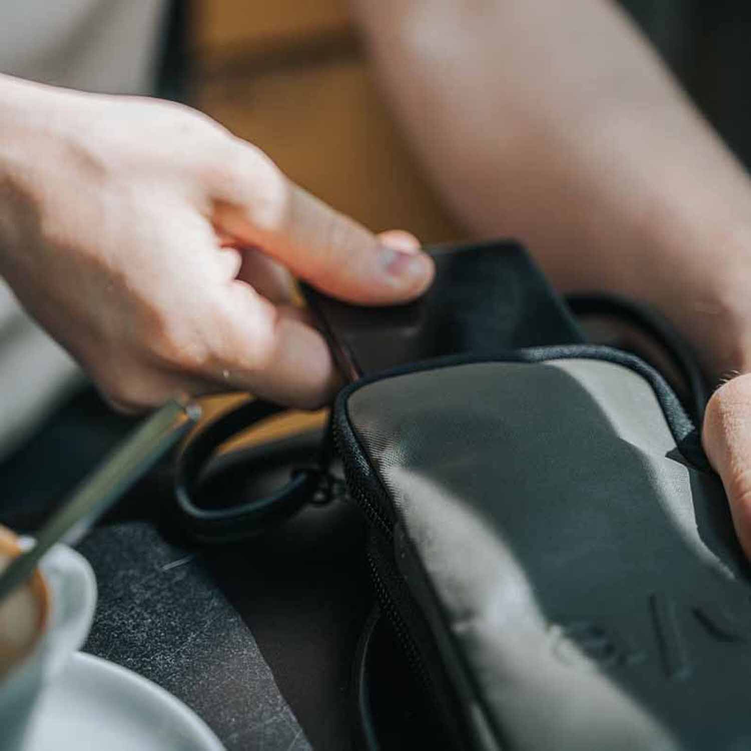 aunts & uncles Japan Uji Phonebag 6,5 Zoll volcanic ash