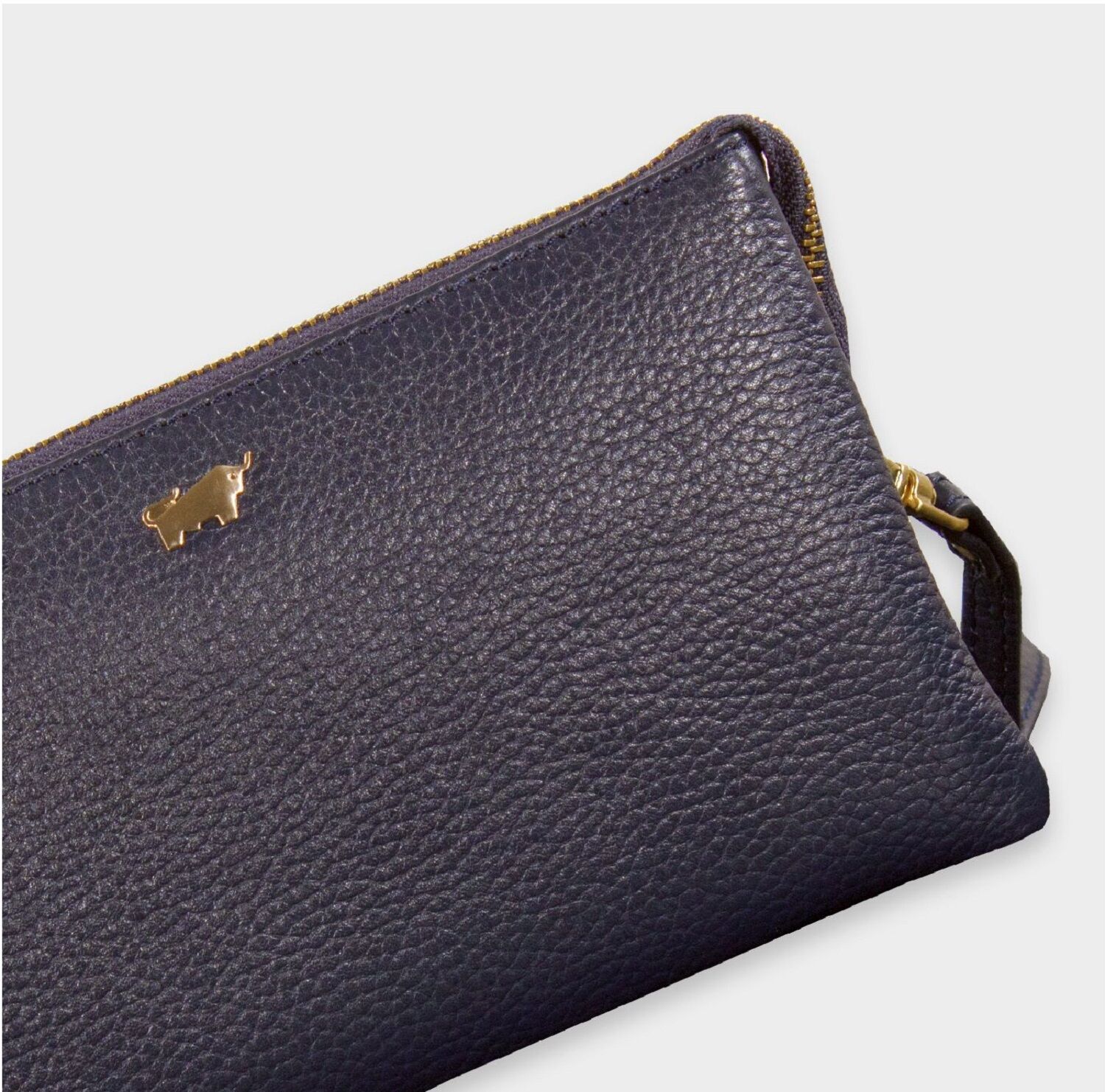 Braun Büffel Hanna Umhängetasche 12063 navy Braun Büffel Hanna Umhängetasche 12063 navy