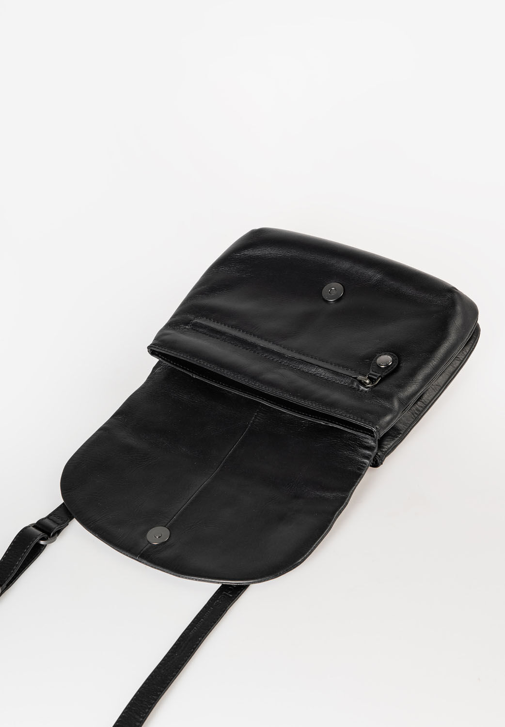 aunts & uncles Jamie's Orchard Pepino Umhängetasche jet black