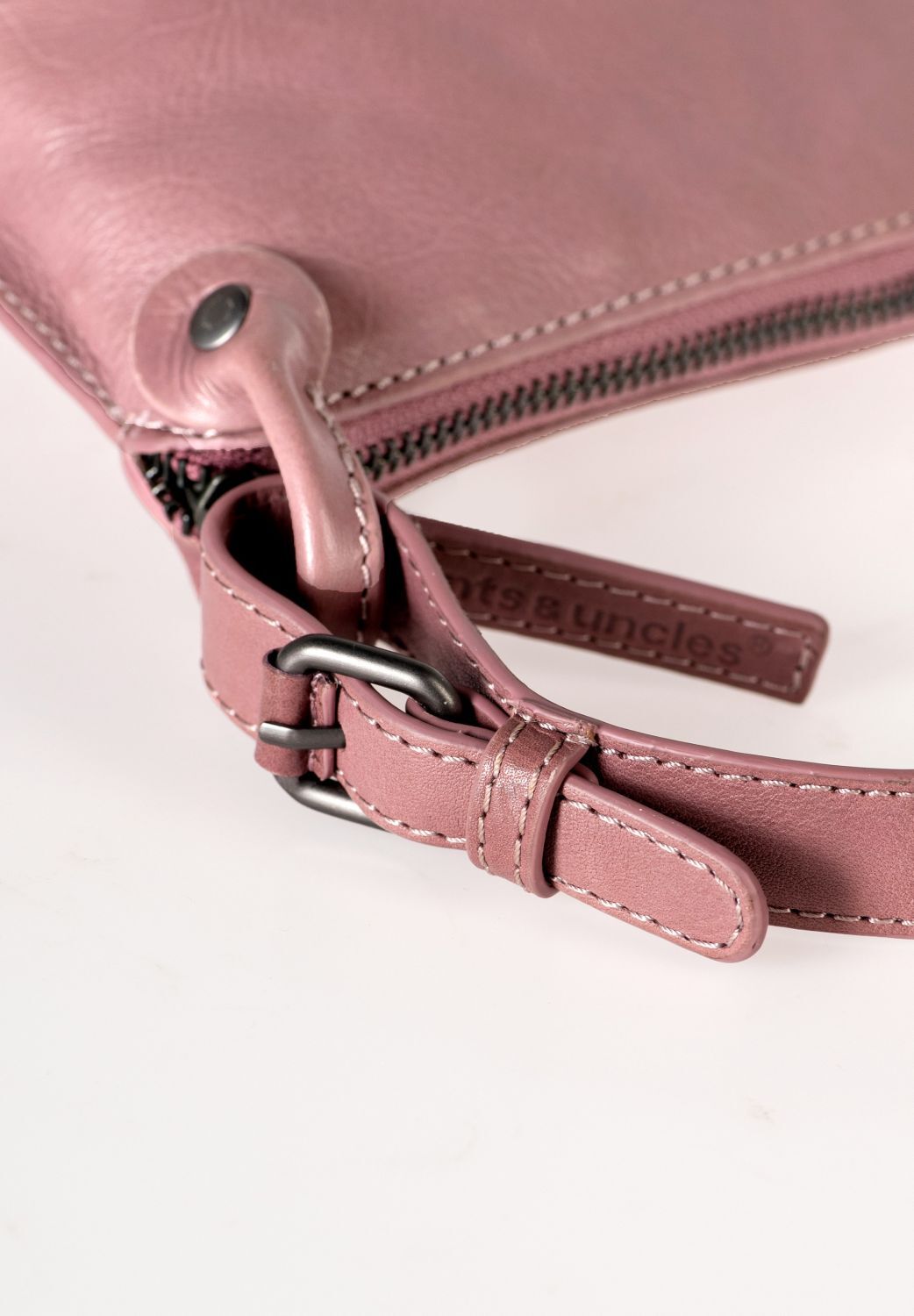 aunts & uncles Grandma's Luxury Club Mrs. Chocolate Cookie Umhängetasche rose