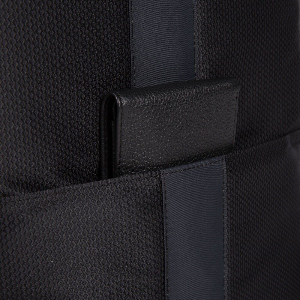 Piquadro PQ-Modular Laptoprucksack 15" aus rezykliertem antiviralen Stoff und RFID Blocker Schwarz Piquadro PQ-Modular Laptoprucksack 15" aus rezykliertem antiviralen Stoff und RFID Blocker Schwarz