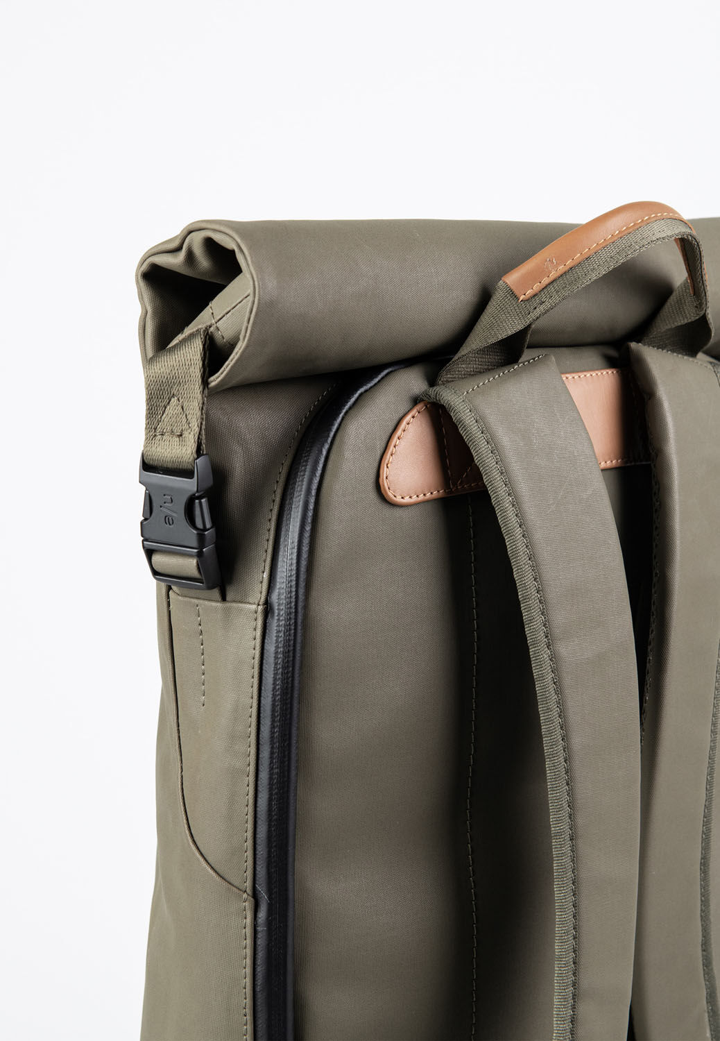 aunts & uncles Japan Fukui Rolltop Rucksack mit 15" Notebookfach fallen rock