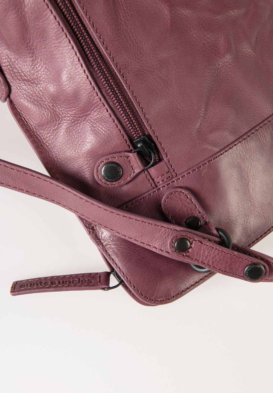 aunts & uncles Grandma's Luxury Club Mrs. Crumble Cookie multifunktional: Rucksack/Umhängetasche tulipwood aunts & uncles Grandma's Luxury Club Mrs. Crumble Cookie multifunktional: Rucksack/Umhängetasche tulipwood