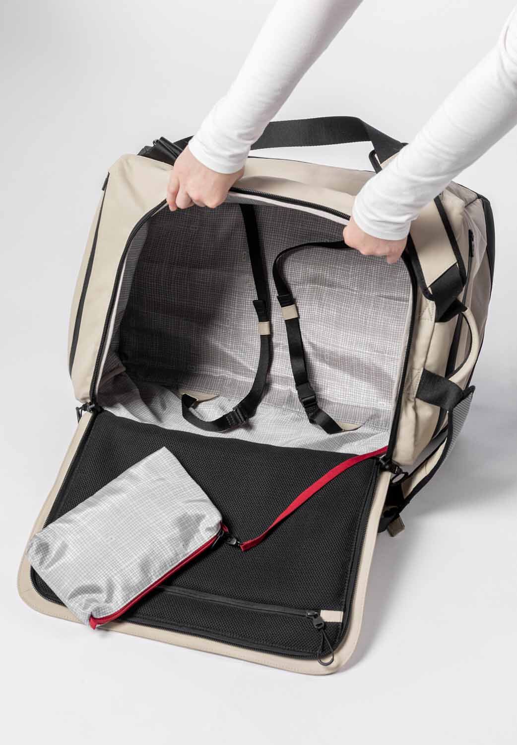 aunts & uncles Japan Nishi Kashiwa Reisetasche/Rucksack sand