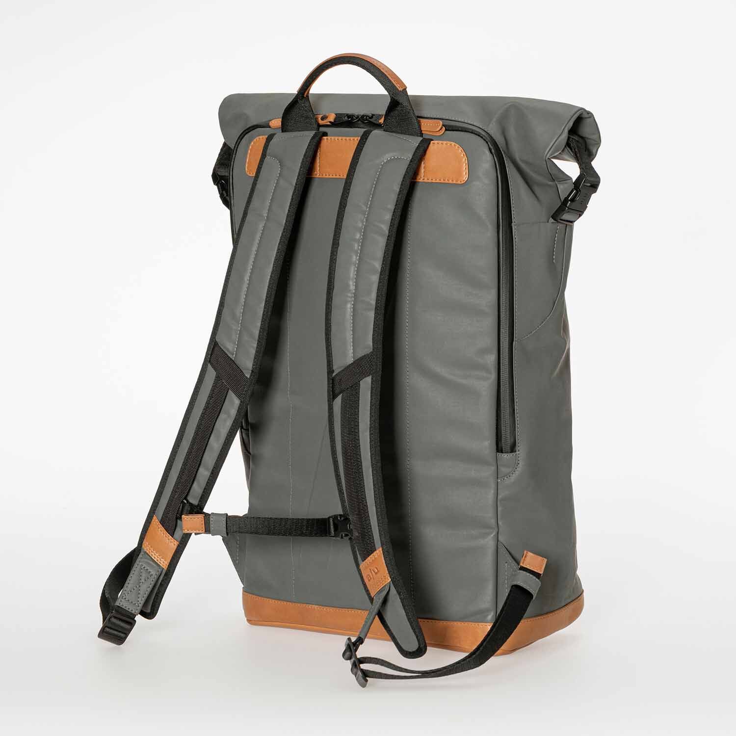 aunts & uncles Japan Matsuyama Rolltop Rucksack mit 16" Notebookfach gravity grey