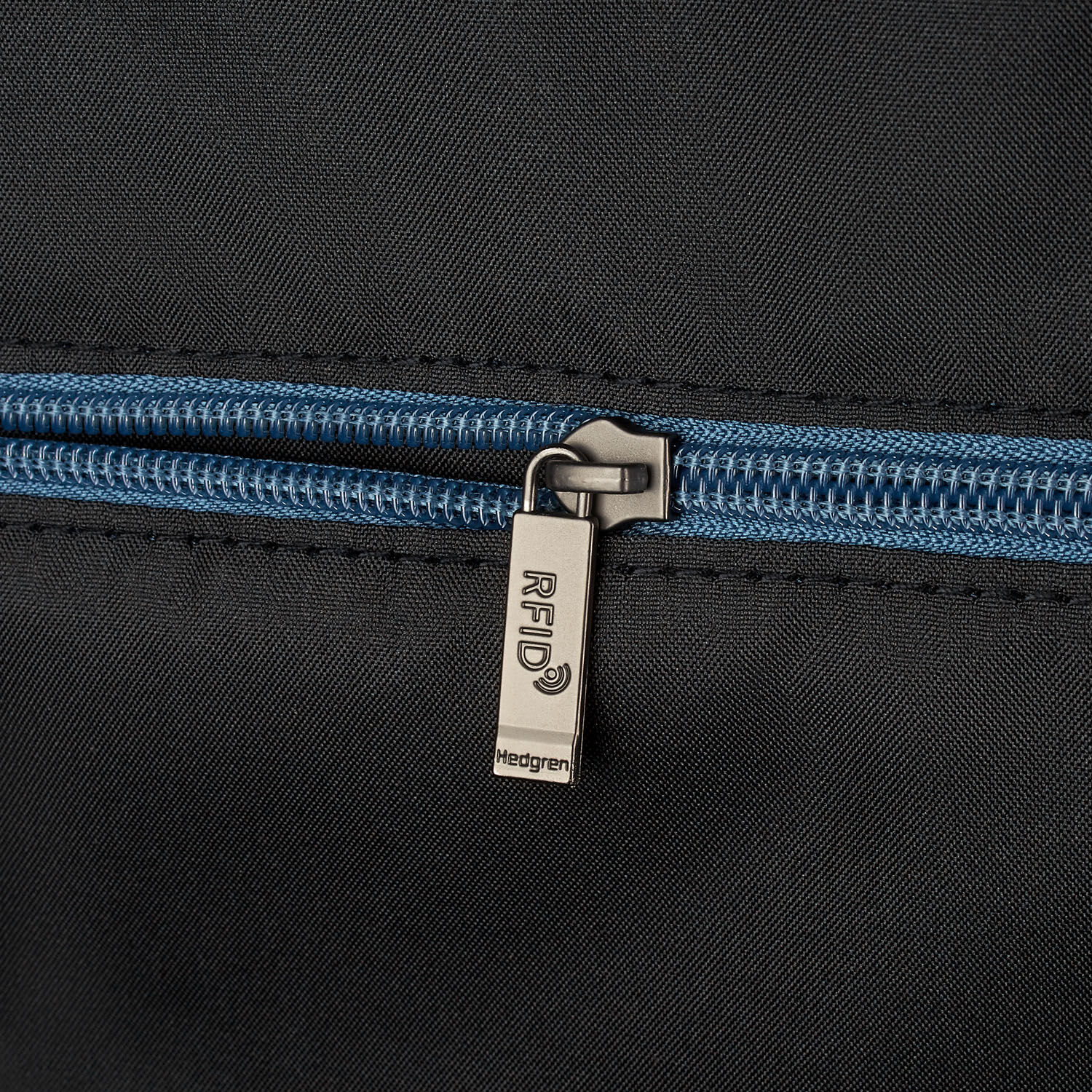 Hedgren Great American Heritage CANYON Square Backpack RFID 15,6" Denim Blue