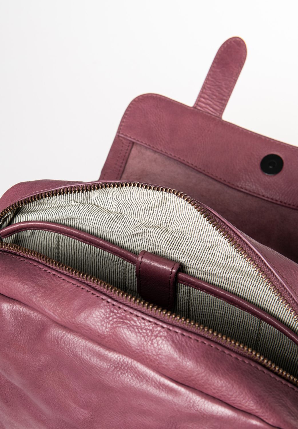 aunts & uncles Grandma's Luxury Club Miss Applepie  Umhängetasche tulipwood