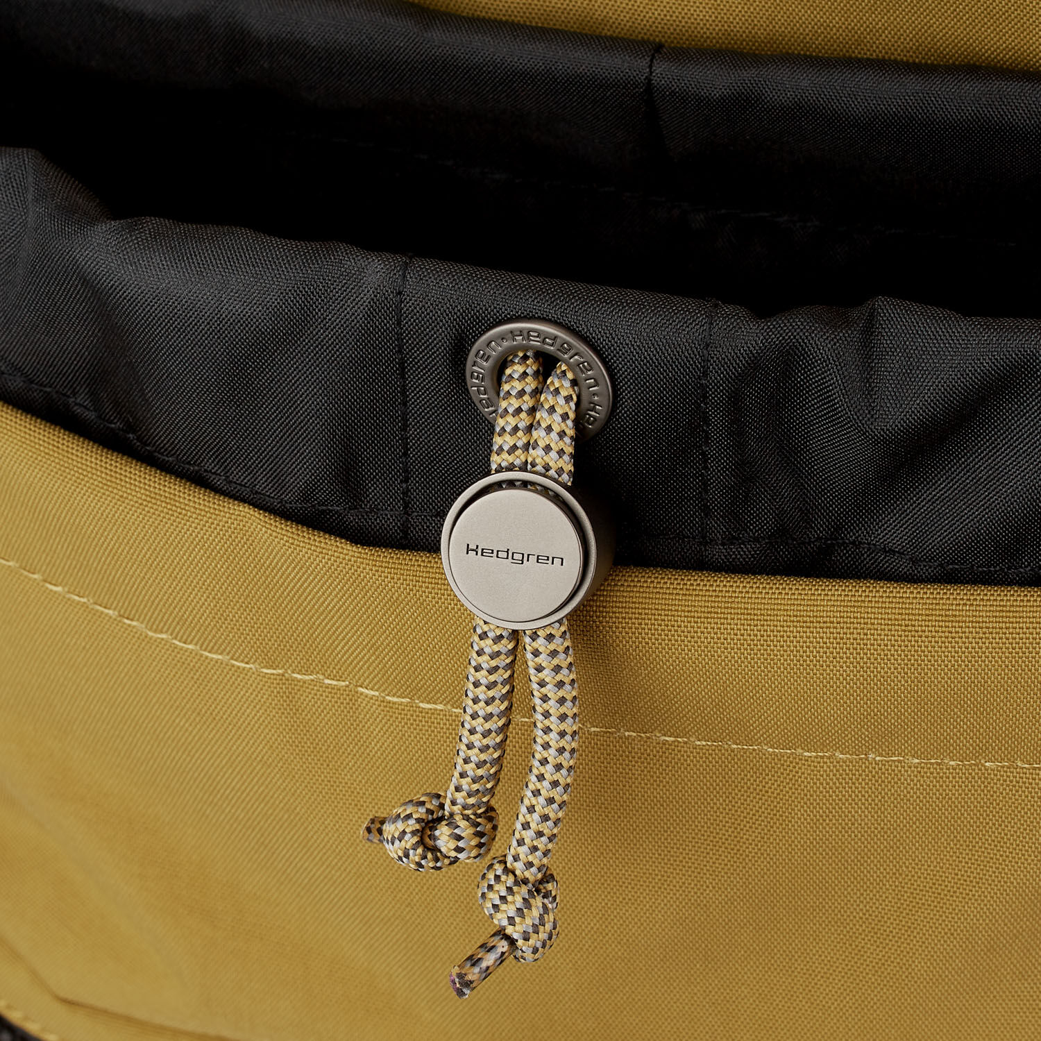 Hedgren Great American Heritage CANYON Square Backpack RFID 15,6" Mustard Olive Hedgren Great American Heritage CANYON Square Backpack RFID 15,6" Mustard Olive