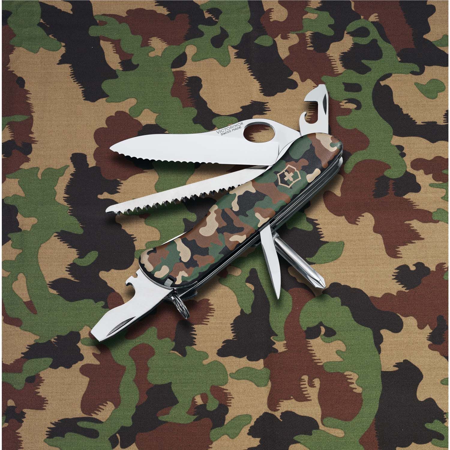 Victorinox Trailmaster Grosses Taschenmesser mit 12 Funktionen Camouflage Victorinox Trailmaster Grosses Taschenmesser mit 12 Funktionen Camouflage