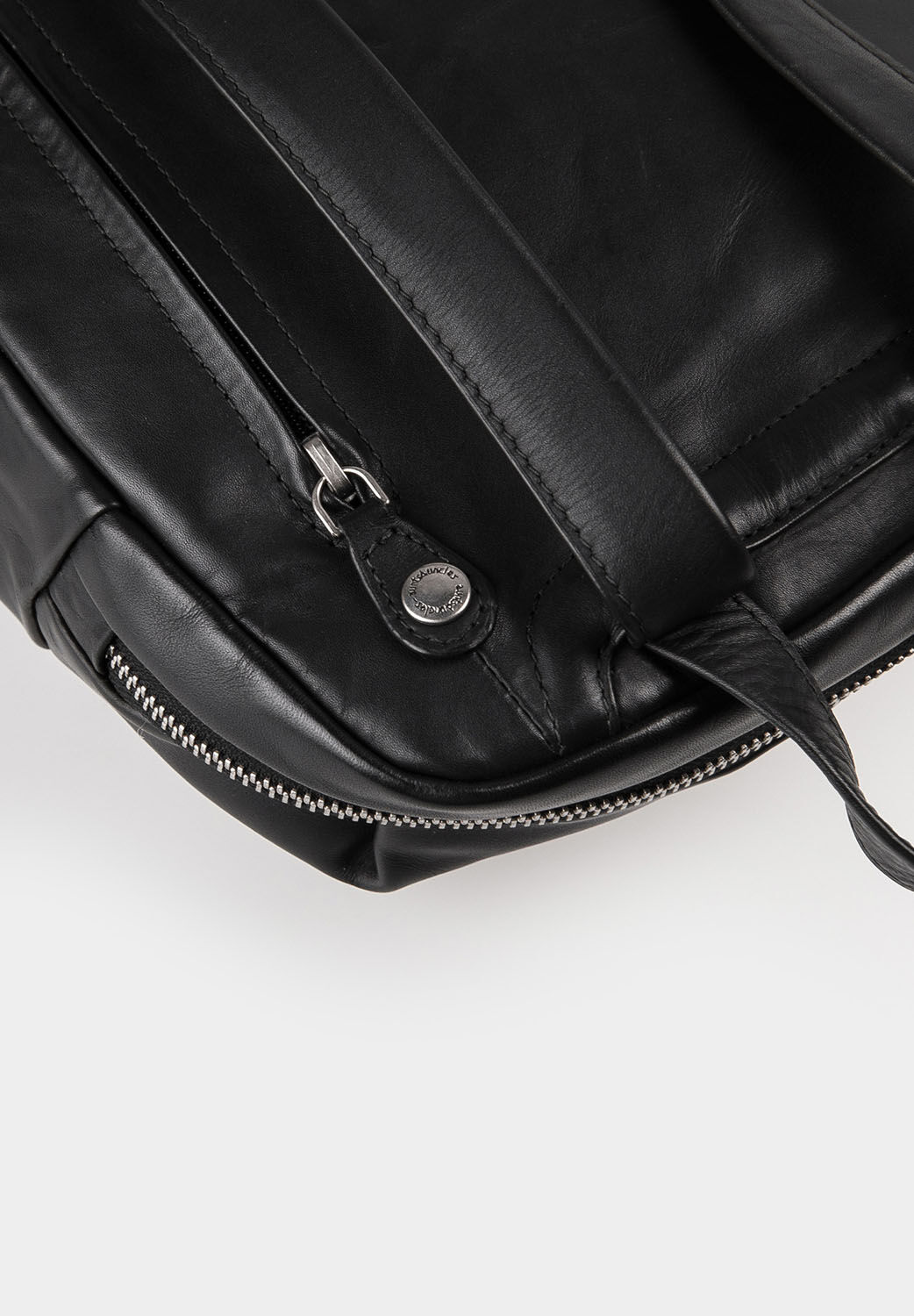 aunts & uncles Jamie's Orchard Crabapple Rucksack jet black