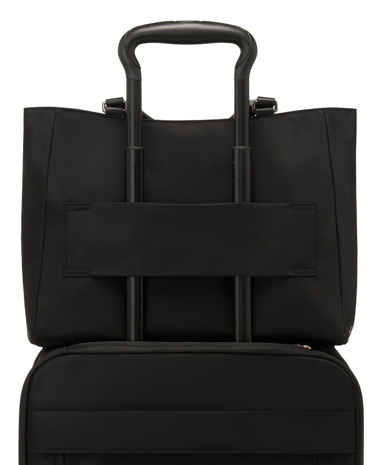 Tumi Voyageur Valetta Tragetasche (medium) Schwarz/Gunmetal Tumi Voyageur Valetta Tragetasche (medium) Schwarz/Gunmetal