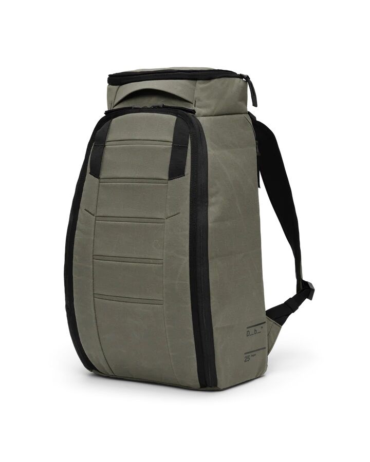 D_b_ Hugger Backpack 25L Forest Green