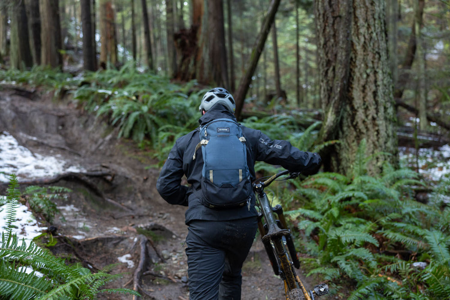 Dakine Drafter 14L Bike Hydration Backpack