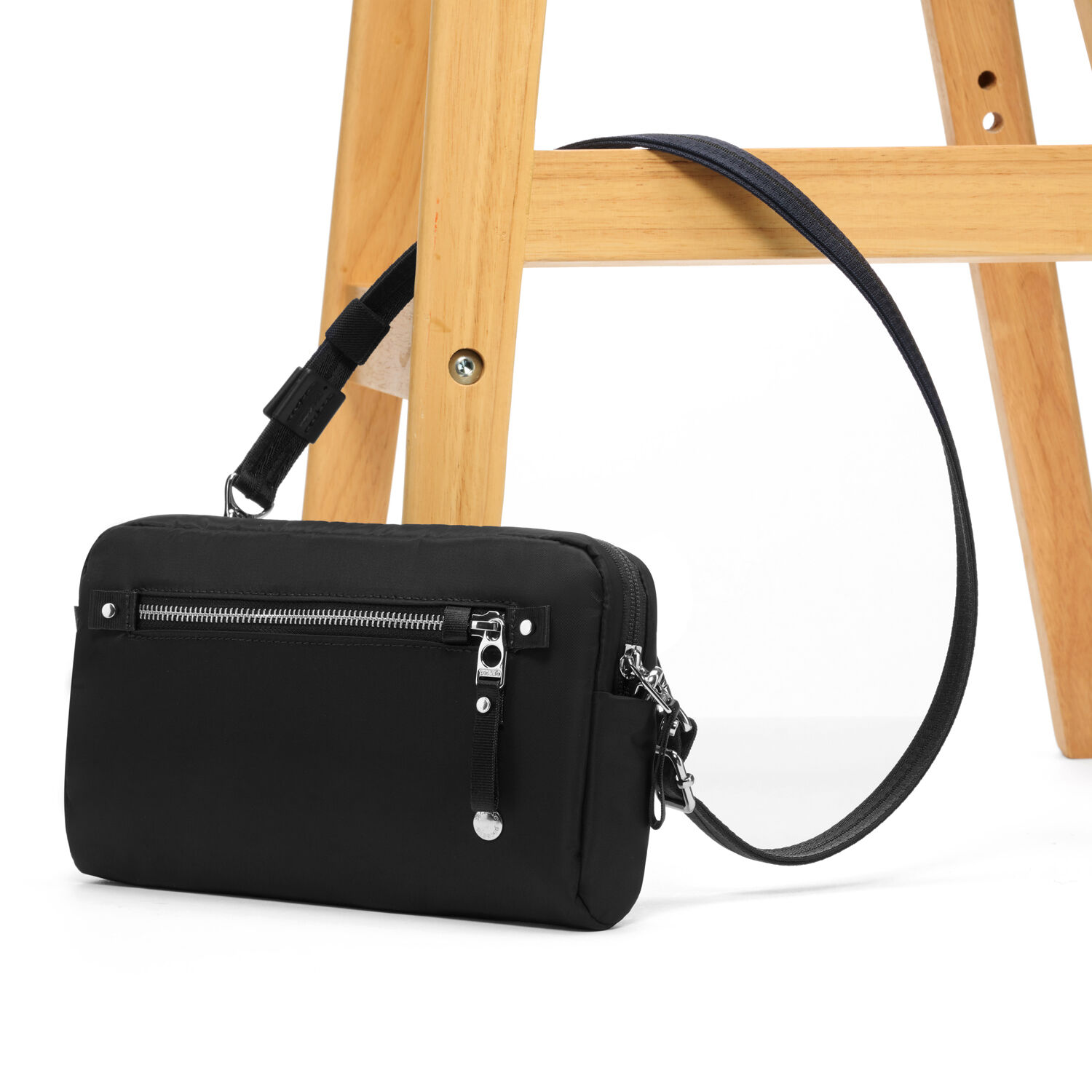 pacsafe W Anti-Theft 3-In-1 Sling Black pacsafe W Anti-Theft 3-In-1 Sling Black