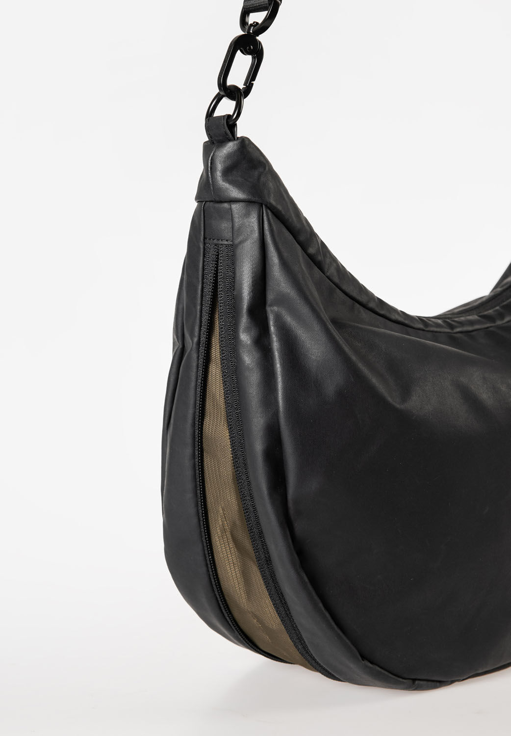 aunts & uncles Japan RE Koyoshi Umhängetasche Black