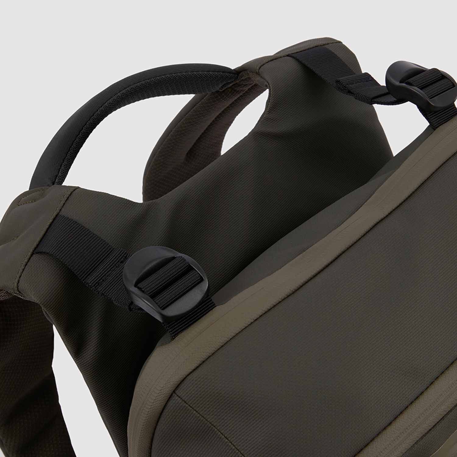 Piquadro Hìdor LED Laptop-Rucksack mit 15,6" Laptopfach und wasserdichter Tasche Blau Piquadro Hìdor LED Laptop-Rucksack mit 15,6" Laptopfach und wasserdichter Tasche Blau