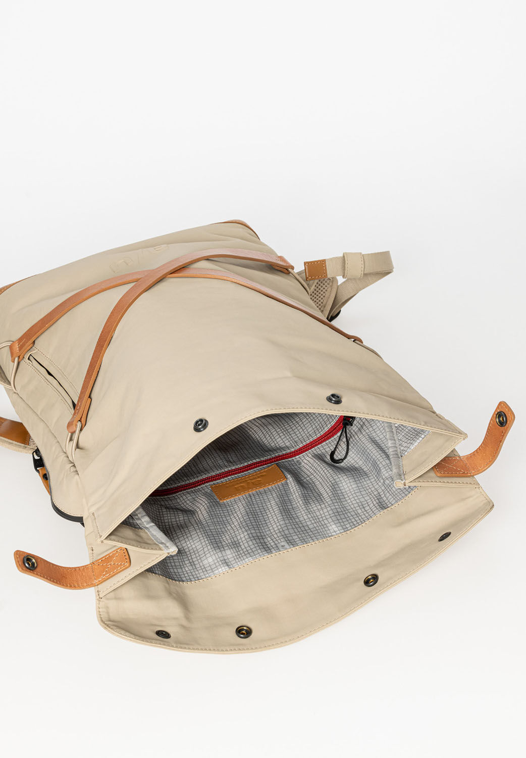 aunts & uncles Japan Osaka Rolltop Rucksack mit 15" Notebookfach nomad