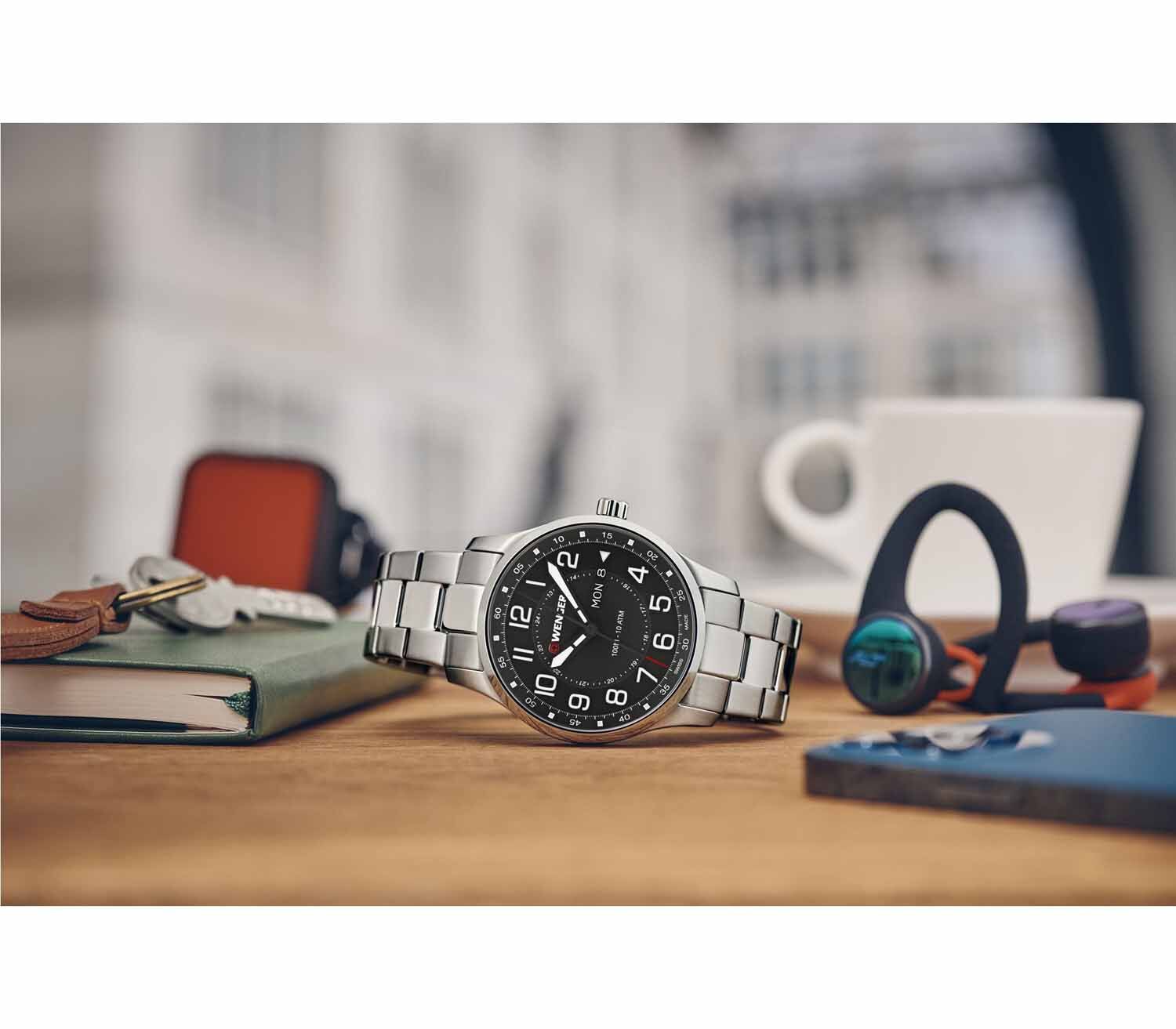 Wenger Attitude Quarzuhr im Retro-Look 42mm