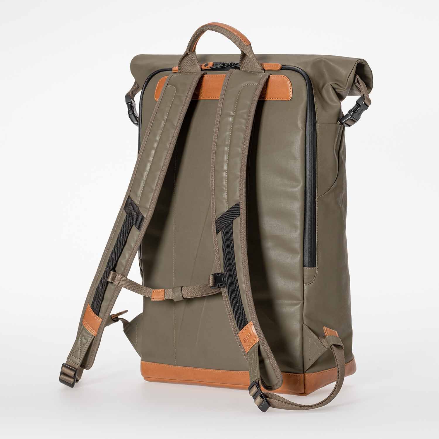 aunts & uncles Japan Matsuyama Rolltop Rucksack mit 16" Notebookfach fallen rock