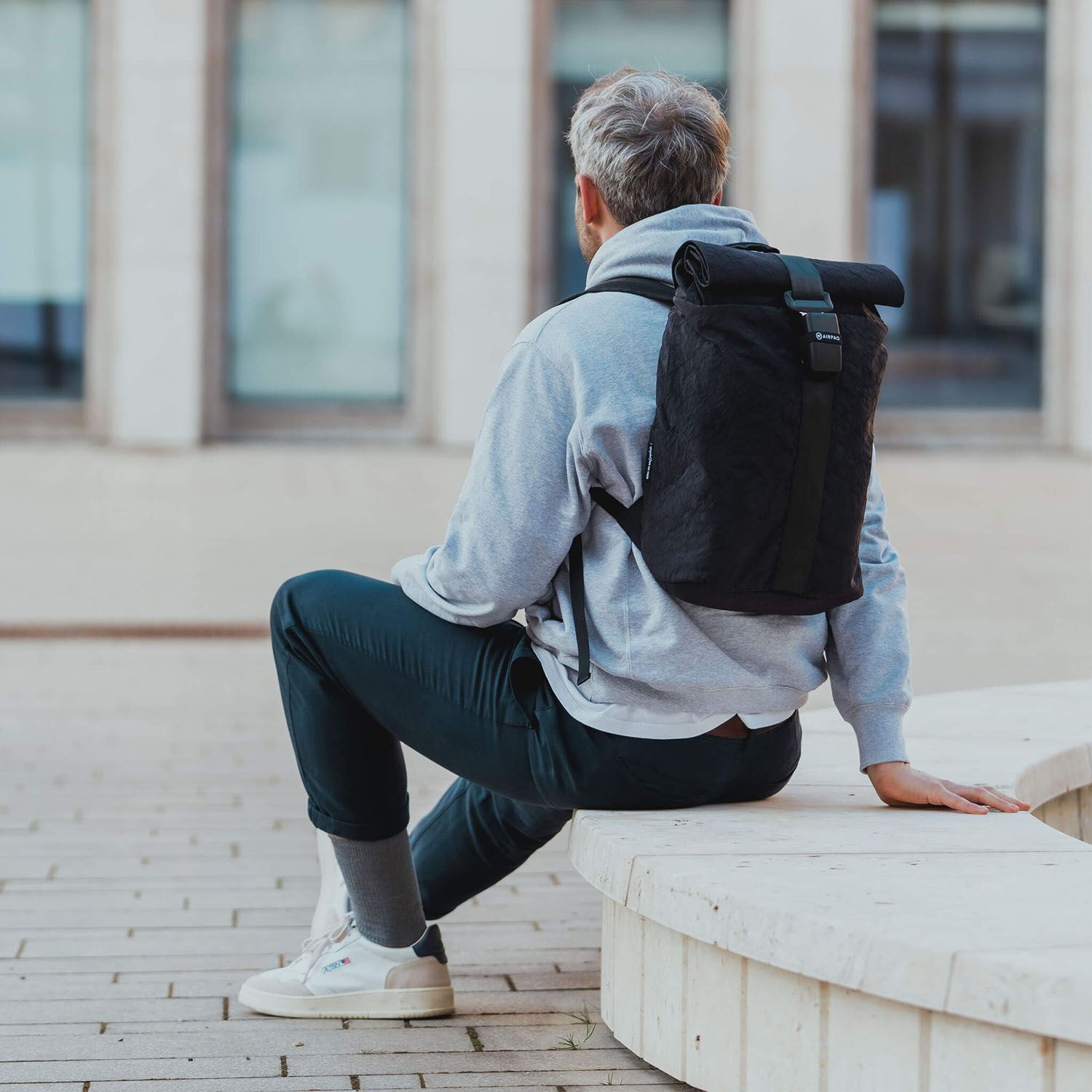 Airpaq Rolltop Airbag -Rucksack mit 15" Laptopfach Schwarz