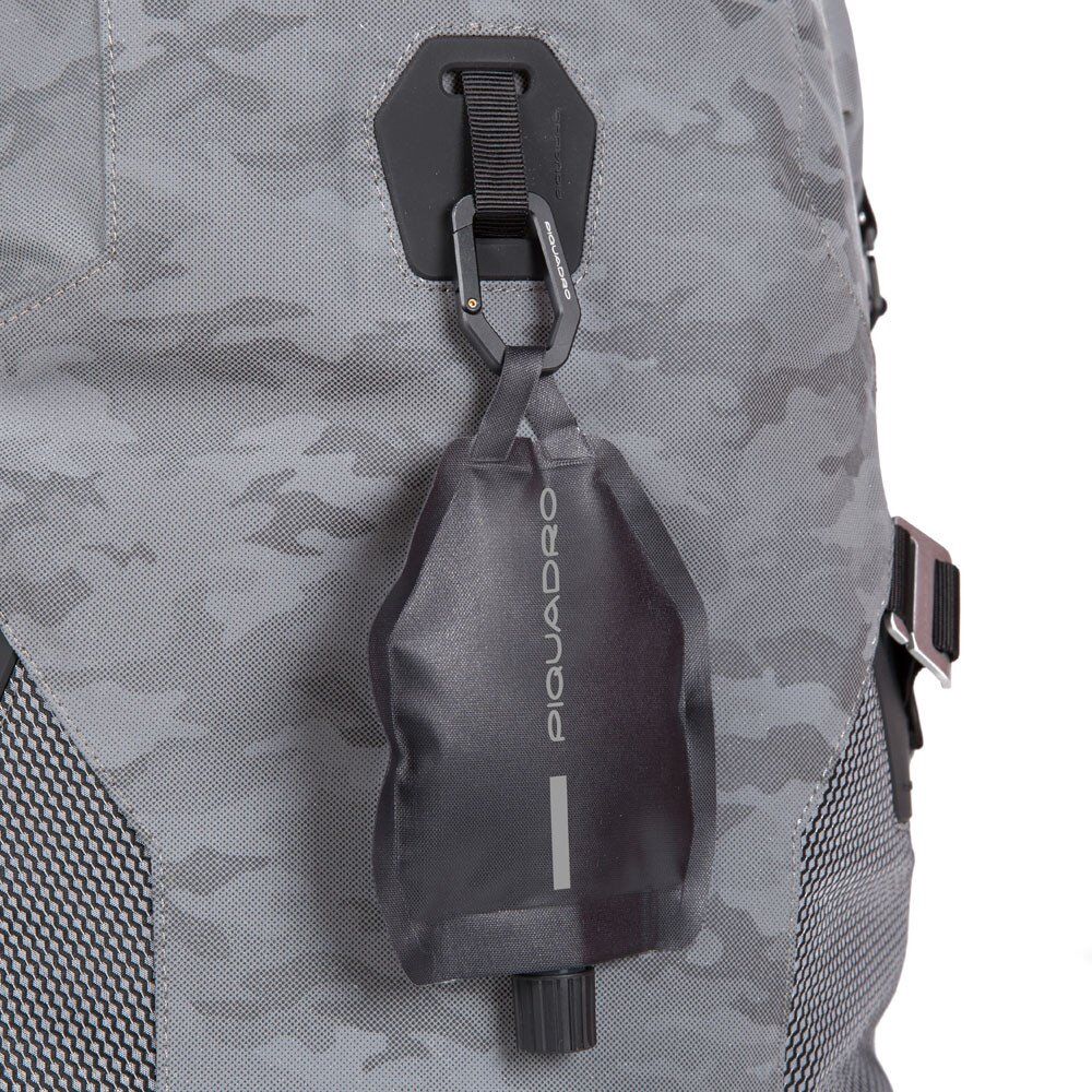 Piquadro PQ-Modular Laptoprucksack 15,6" aus rezykliertem antiviralen Stoff Camo Grigio