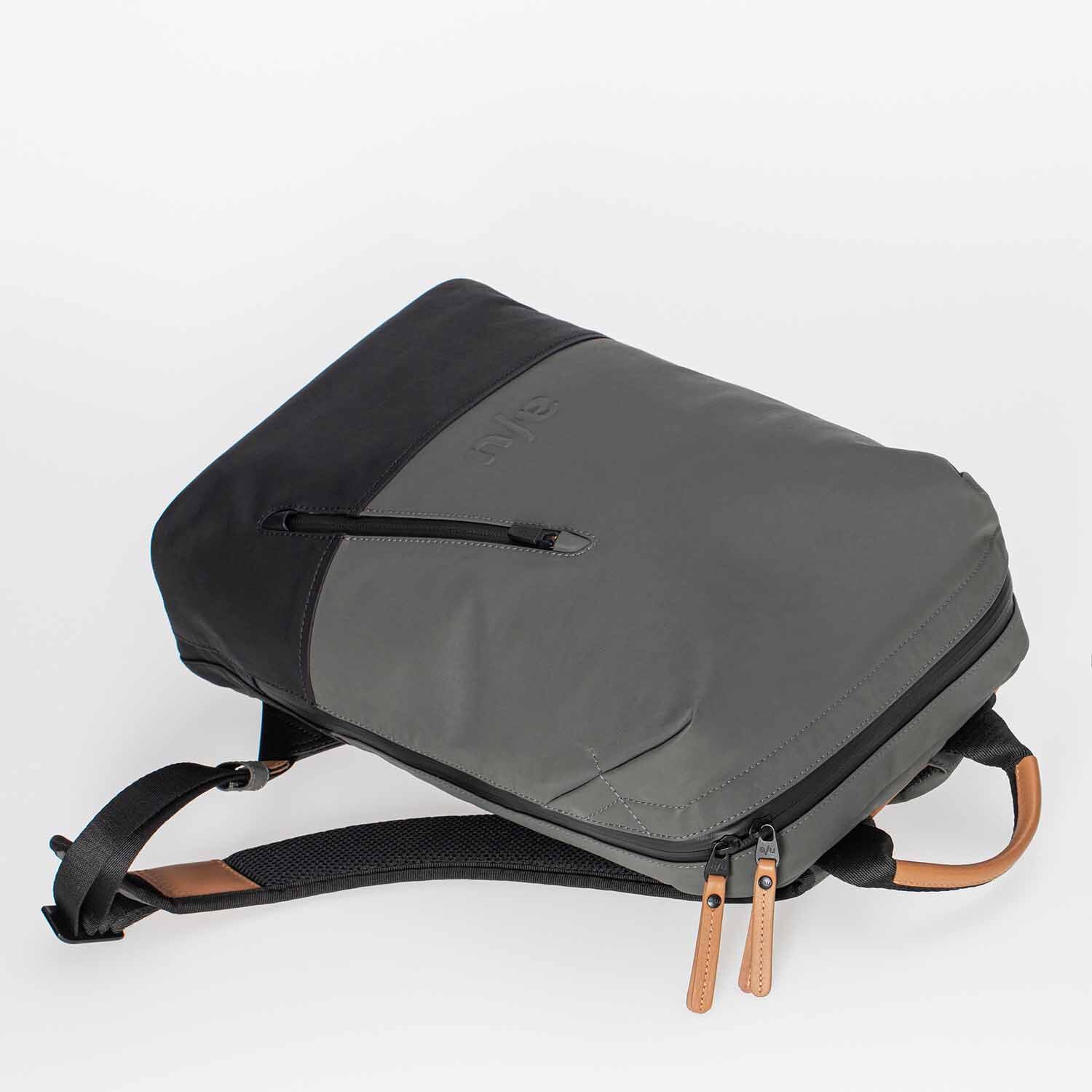 aunts & uncles Japan Hamamatsu Rucksack mit 13" Notebookfach gravity grey