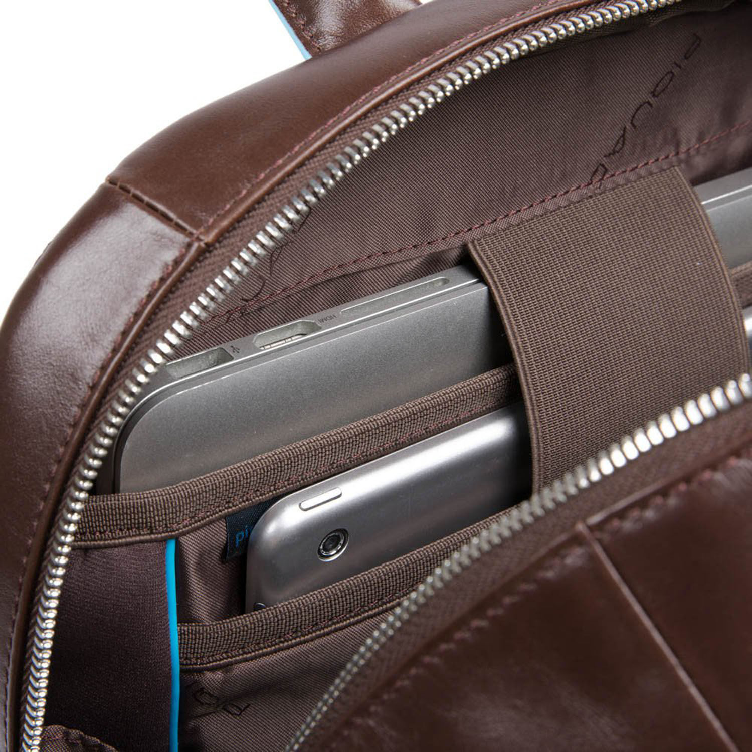 Piquadro Blue Square Großer Laptoprucksack mit 15,6" Notebookfach Nachtblau